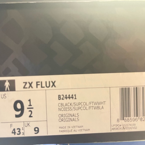 Adidas men zx flux sneakers with unique reflective detail - Picture 4 of 4
